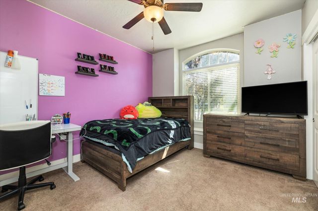 847 N Tullshire Way, Eagle, ID 83616