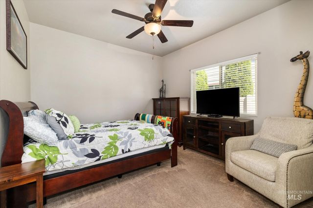 847 N Tullshire Way, Eagle, ID 83616