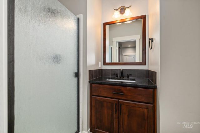 847 N Tullshire Way, Eagle, ID 83616