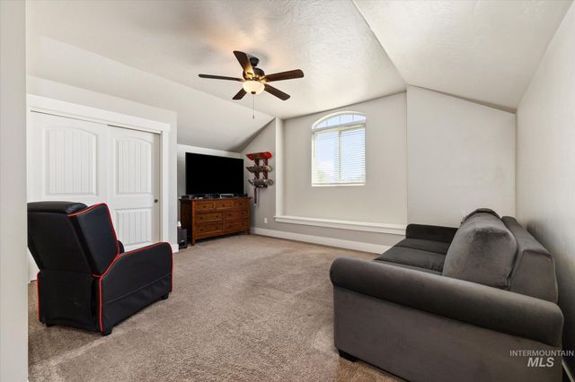 847 N Tullshire Way, Eagle, ID 83616