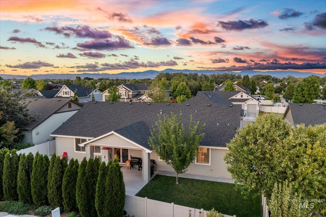 847 N Tullshire Way, Eagle, ID 83616