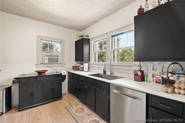 722 W 7th Street, New Albany, IN 47150