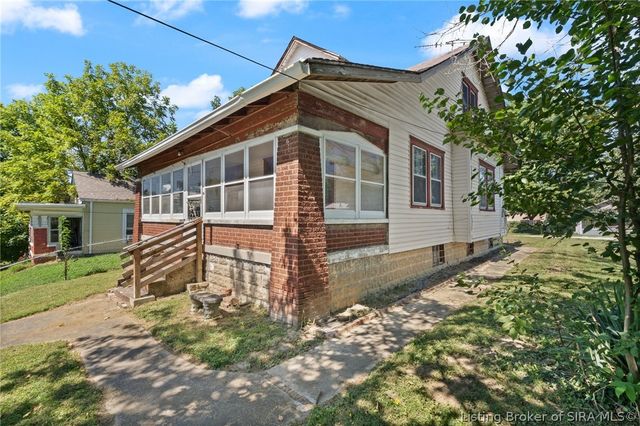 722 W 7th Street, New Albany, IN 47150
