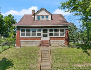 722 W 7th Street, New Albany, IN 47150
