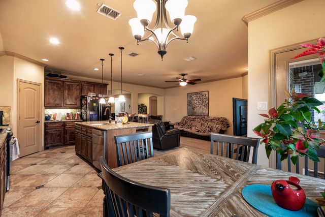 107 Manor Lane, Waxahachie, TX 75165