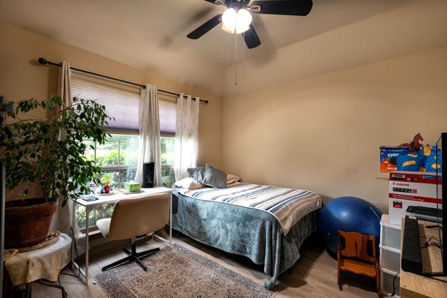 107 Manor Lane, Waxahachie, TX 75165