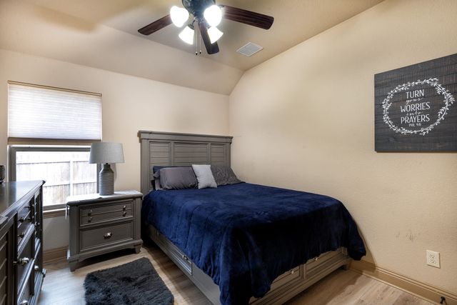 107 Manor Lane, Waxahachie, TX 75165