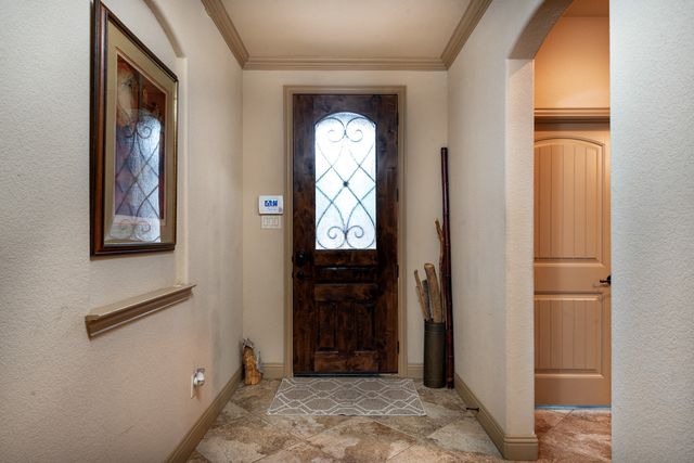 107 Manor Lane, Waxahachie, TX 75165