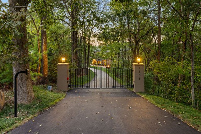 1858 Burke Hollow Rd, Nolensville, TN 37135