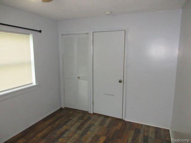 4059 Chenlot Lane, Waterford, MI 48328