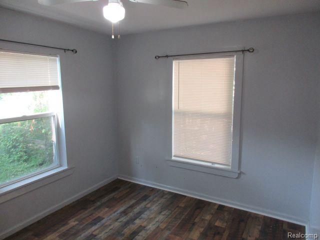 4059 Chenlot Lane, Waterford, MI 48328