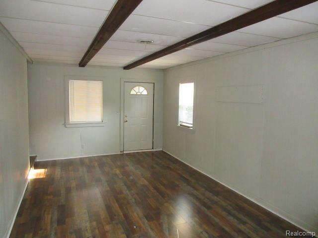 4059 Chenlot Lane, Waterford, MI 48328