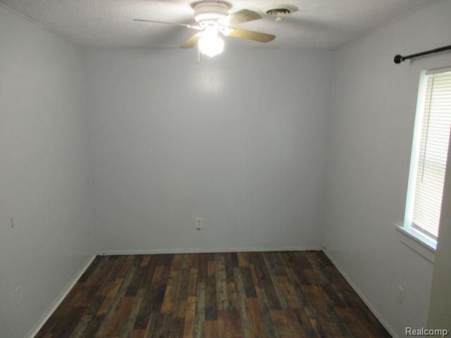 4059 Chenlot Lane, Waterford, MI 48328