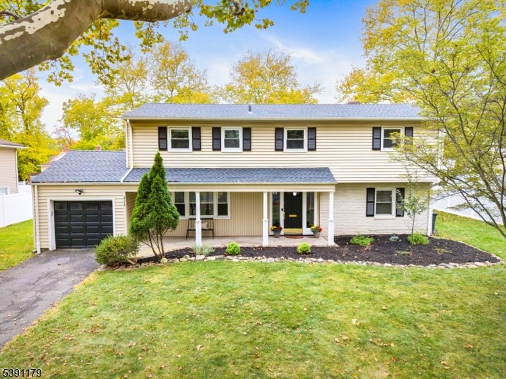 213 Welch Way, Westfield Town, NJ 07090