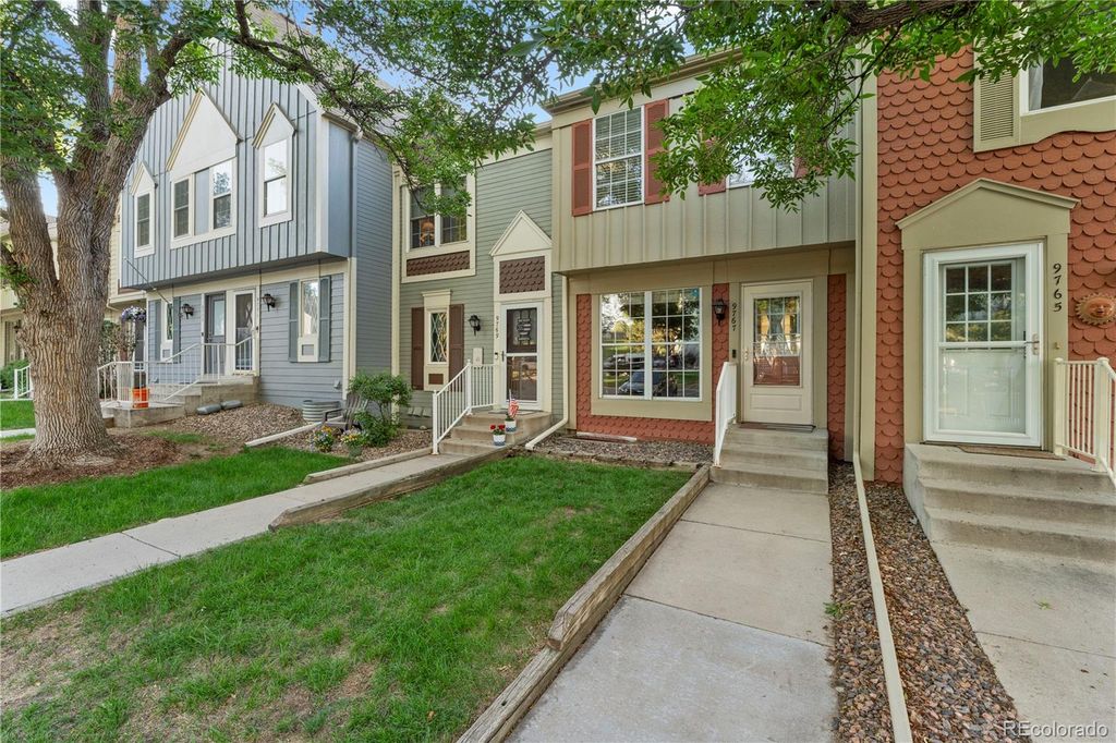 9767 W Cornell Place, Lakewood, CO 80227