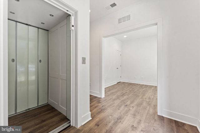 1876 MICHAEL FARADAY DR, Reston, VA 20190