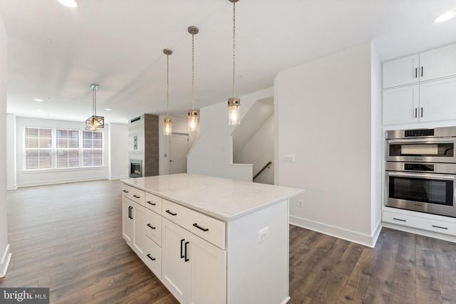 1876 MICHAEL FARADAY DR, Reston, VA 20190