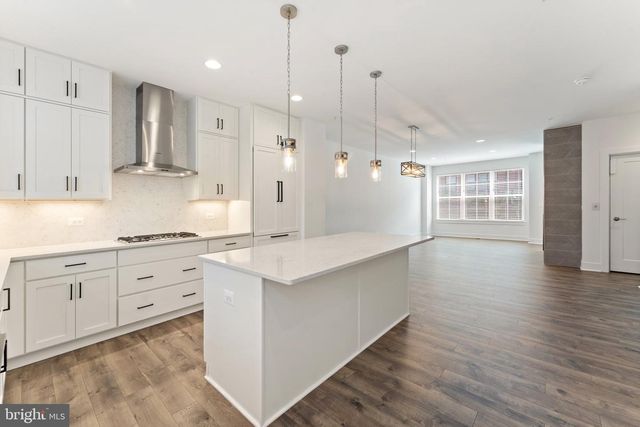 1876 MICHAEL FARADAY DR, Reston, VA 20190