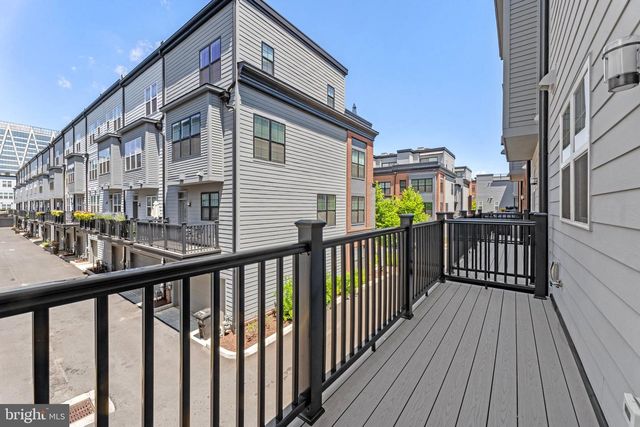 1876 MICHAEL FARADAY DR, Reston, VA 20190