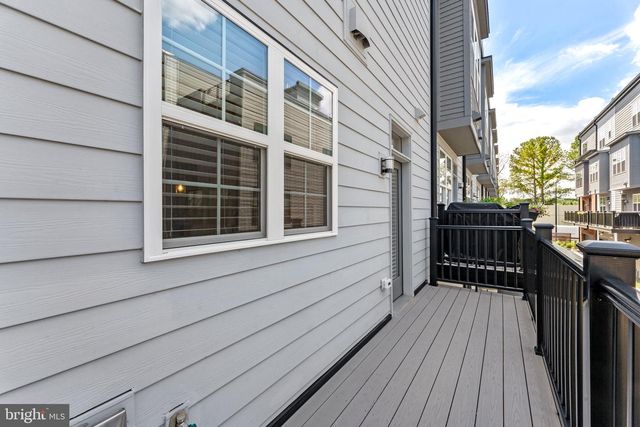 1876 MICHAEL FARADAY DR, Reston, VA 20190