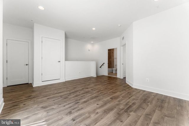 1876 MICHAEL FARADAY DR, Reston, VA 20190