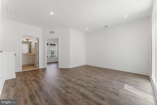 1876 MICHAEL FARADAY DR, Reston, VA 20190