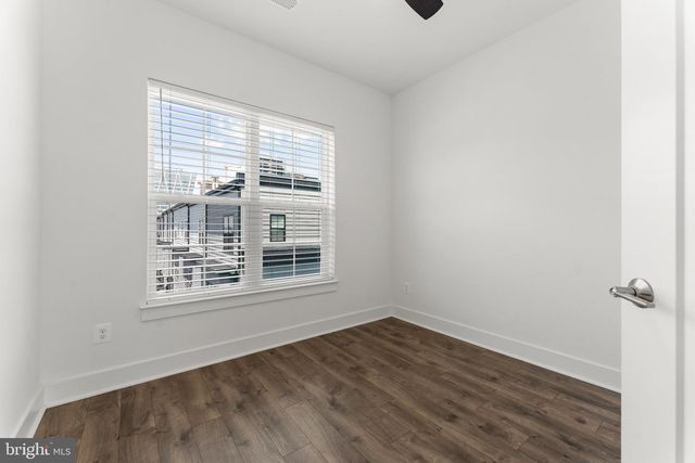 1876 MICHAEL FARADAY DR, Reston, VA 20190