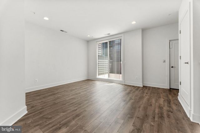 1876 MICHAEL FARADAY DR, Reston, VA 20190
