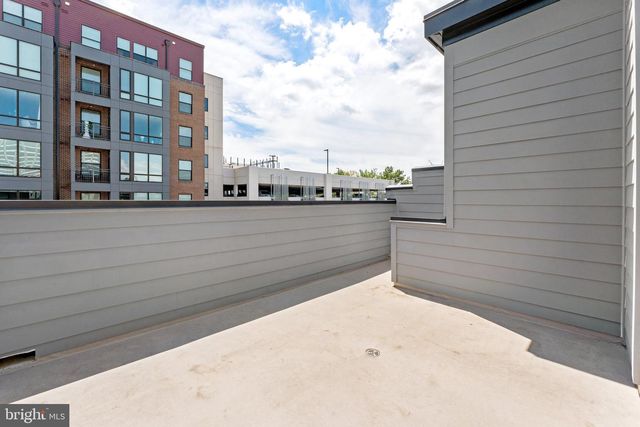 1876 MICHAEL FARADAY DR, Reston, VA 20190