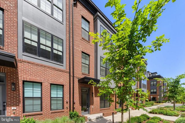 1876 MICHAEL FARADAY DR, Reston, VA 20190