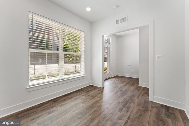 1876 MICHAEL FARADAY DR, Reston, VA 20190