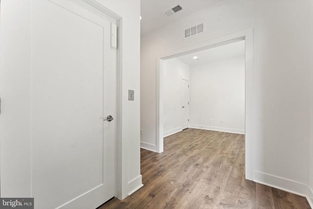 1876 MICHAEL FARADAY DR, Reston, VA 20190