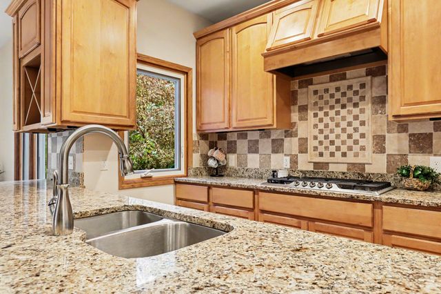 5090 Abbeydale Drive SE, Grand Rapids, MI 49546