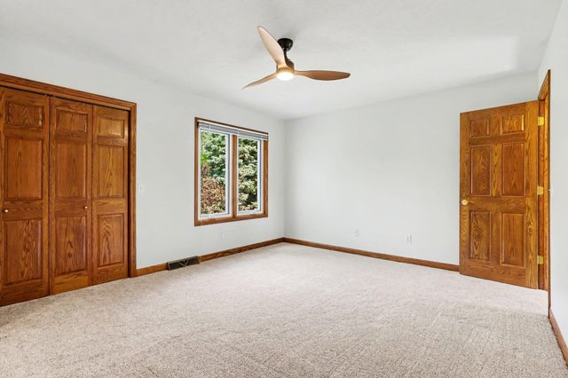 5090 Abbeydale Drive SE, Grand Rapids, MI 49546