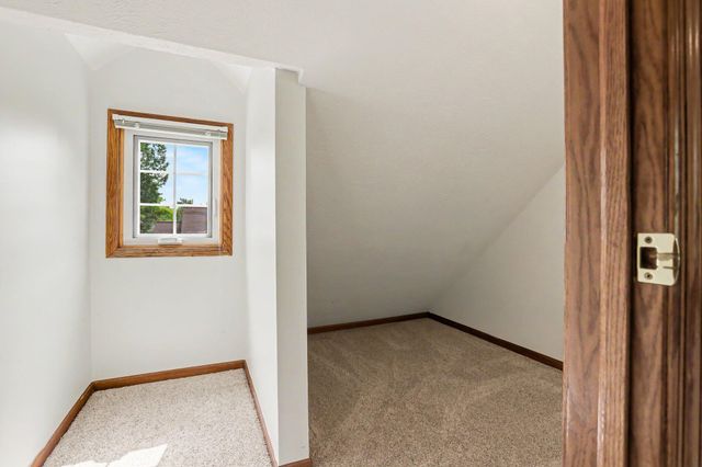 5090 Abbeydale Drive SE, Grand Rapids, MI 49546