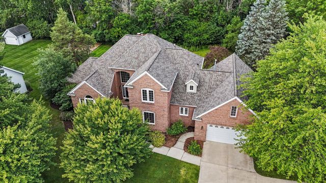 5090 Abbeydale Drive SE, Grand Rapids, MI 49546