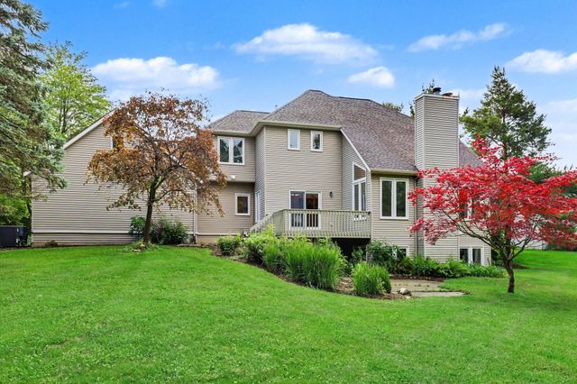 5090 Abbeydale Drive SE, Grand Rapids, MI 49546