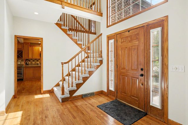 5090 Abbeydale Drive SE, Grand Rapids, MI 49546