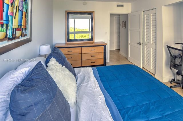 2951 S Bayshore Dr 712, Miami, FL 33133