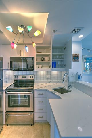 2951 S Bayshore Dr 712, Miami, FL 33133