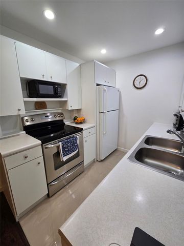 3011 Westbury F 3011, Deerfield Beach, FL 33442