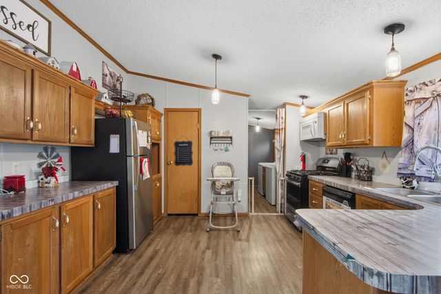 4687 Breckenridge Drive, Columbus, IN 47203