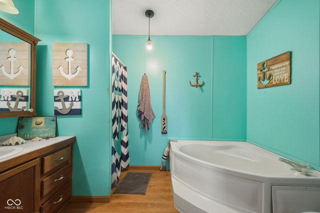 4687 Breckenridge Drive, Columbus, IN 47203