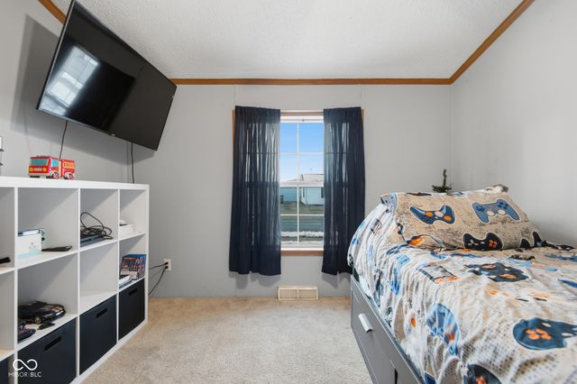 4687 Breckenridge Drive, Columbus, IN 47203