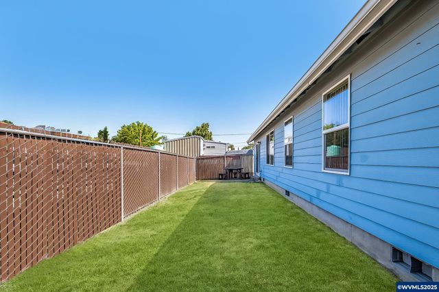 3007 Evergreen Av NE, Salem, OR 97301