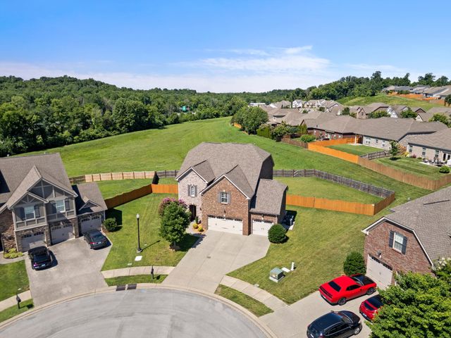 995 Waterstone Dr, Lebanon, TN 37090