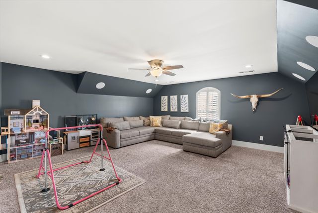 995 Waterstone Dr, Lebanon, TN 37090