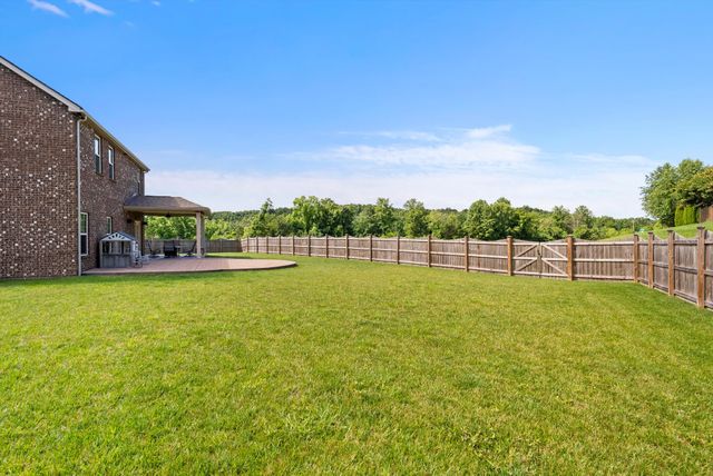 995 Waterstone Dr, Lebanon, TN 37090