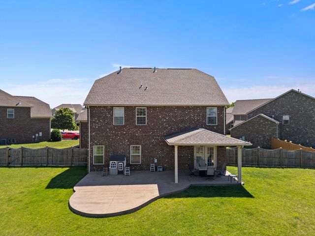 995 Waterstone Dr, Lebanon, TN 37090