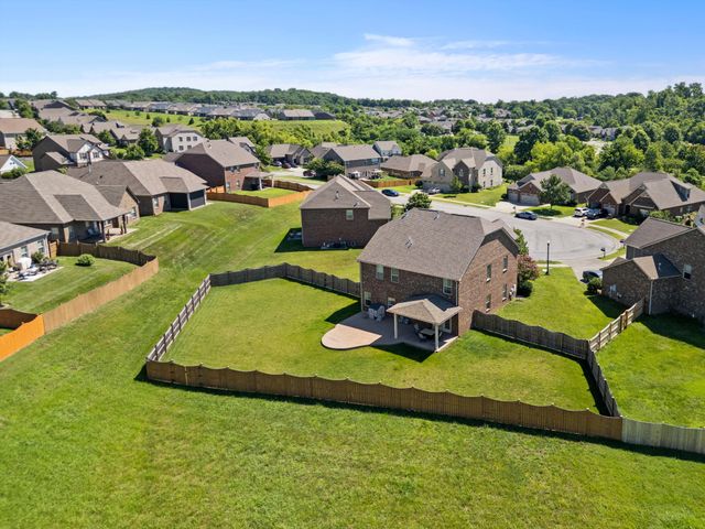 995 Waterstone Dr, Lebanon, TN 37090
